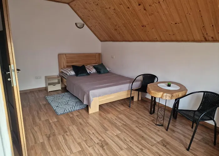 Osada Modrzewiowe Wzgorze - Podgrzewany Basen Zewnetrzny, Bieszczady, Wankowa, Solina, Polanczyk