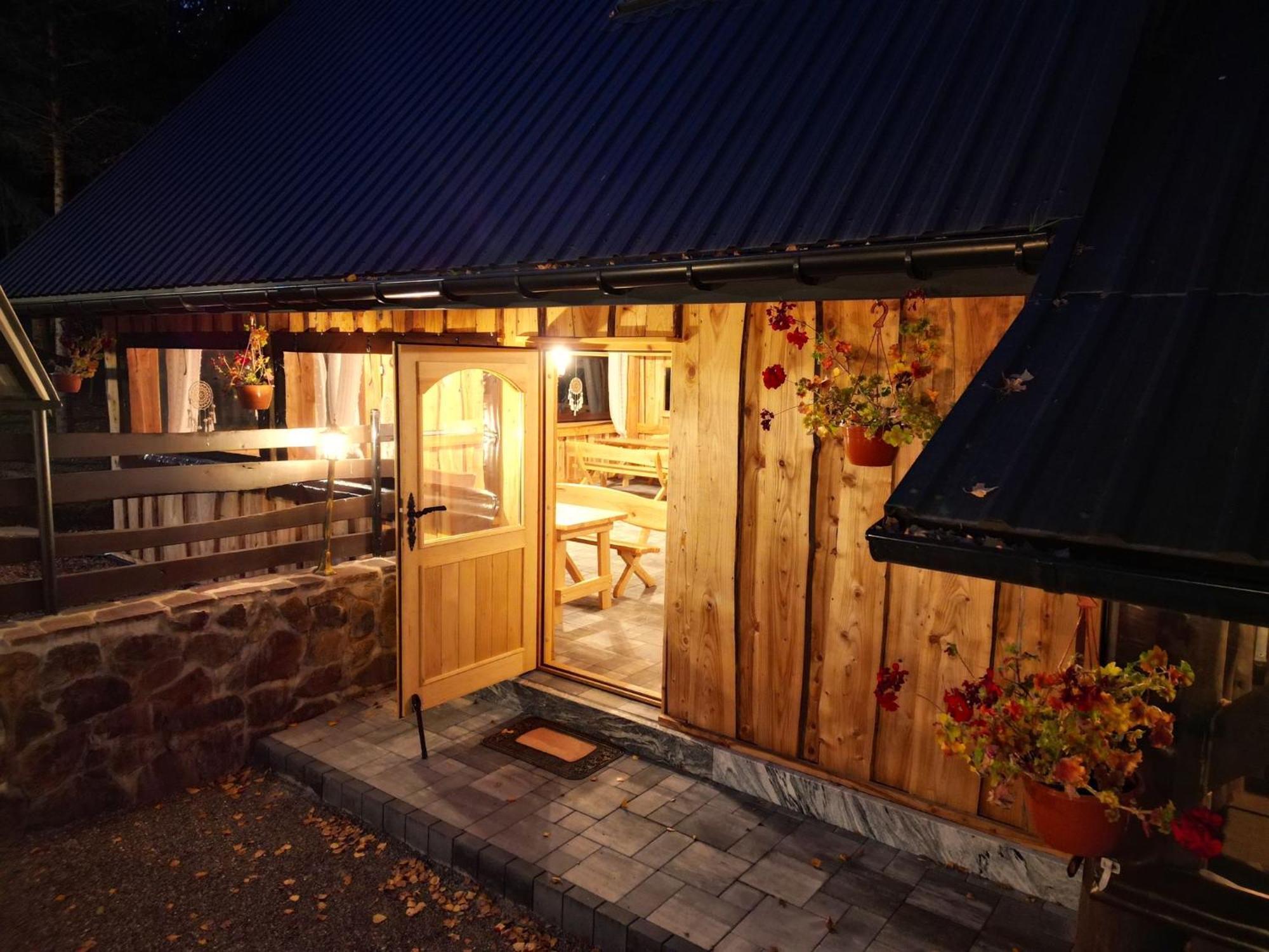 Osada Modrzewiowe Wzgorze - Podgrzewany Basen Zewnetrzny, Bieszczady, Wankowa, Solina, Polanczyk
